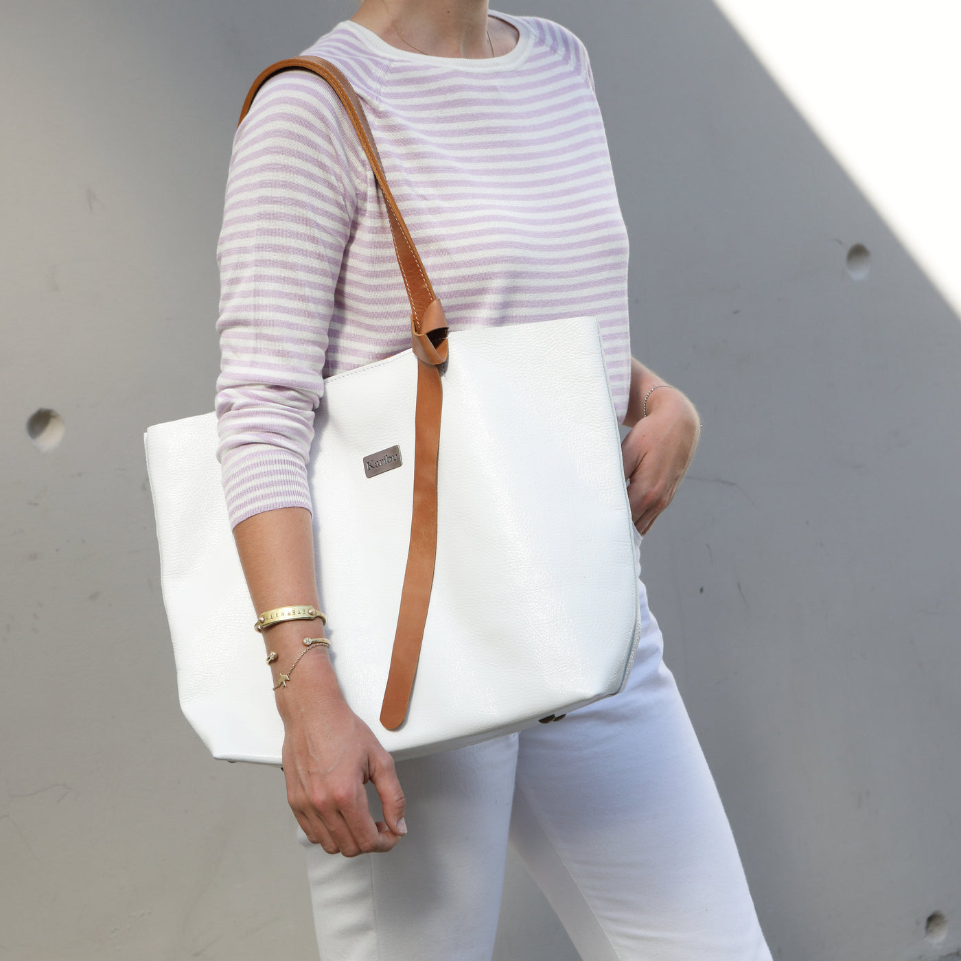 Emilia Blanca with coffee